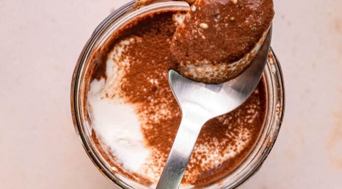 5 Minute Tiramisu Overnight Oats