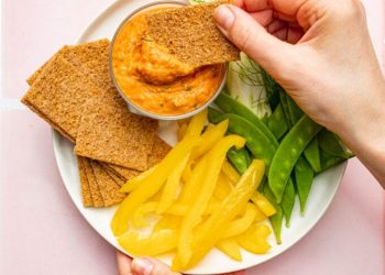 Vegan White Bean and Roasted Red Pepper Dip